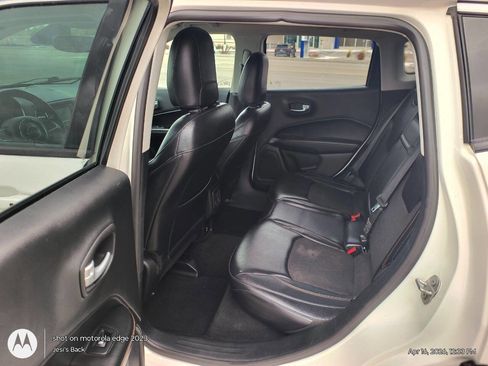 Used 2017 Jeep Compass Latitude image 9