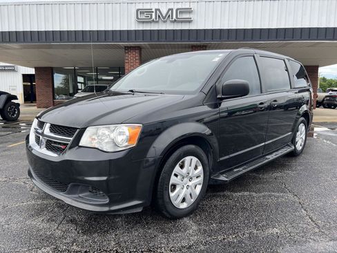 Used 2019 Dodge Grand Caravan SE w/ UConnect Hands-Free Group FWD image 10