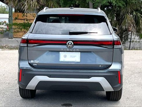 New 2026 Volkswagen Tiguan SE AWD/4WD image 6