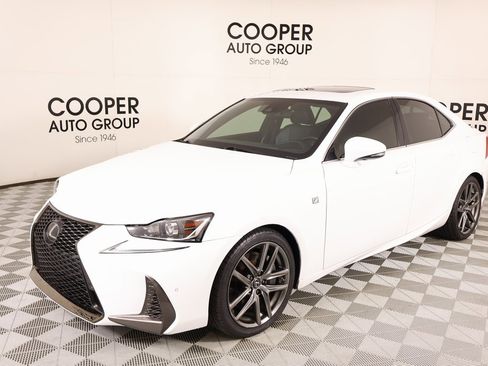 Used 2019 Lexus IS 300 image 11