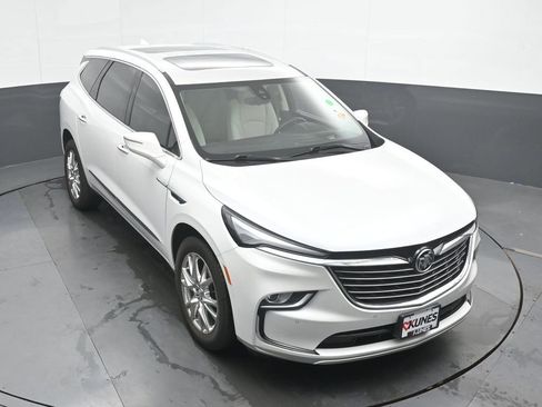 Used 2023 Buick Enclave Premium w/ Experience Buick Package AWD/4WD image 36
