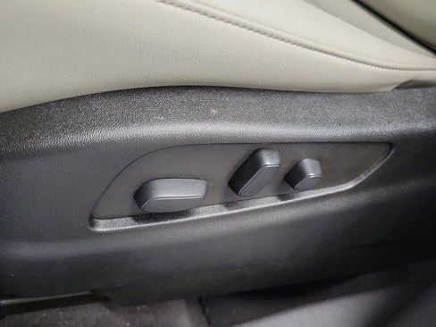 Used 2023 Cadillac XT4 Luxury image 13