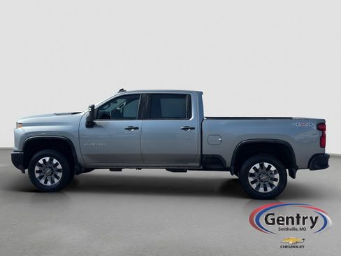 Used 2024 Chevrolet Silverado 2500 Custom w/ Custom Convenience Package AWD/4WD image 3