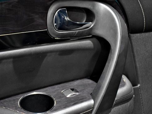 Used 2016 Buick Enclave Premium w/ Experience Buick Package image 36