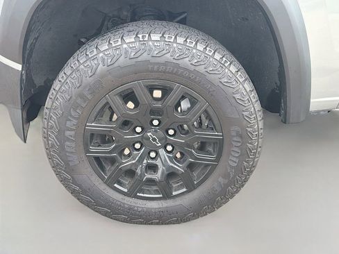 Used 2024 Chevrolet Colorado Trail Boss w/ Technology Package AWD/4WD image 28