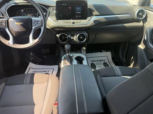 Used 2024 Chevrolet Blazer LT w/ Convenience Package FWD image 11