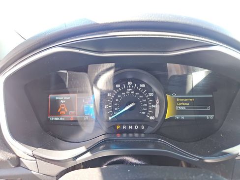 Used 2019 Ford Fusion SE w/ Equipment Group 151A FWD image 15