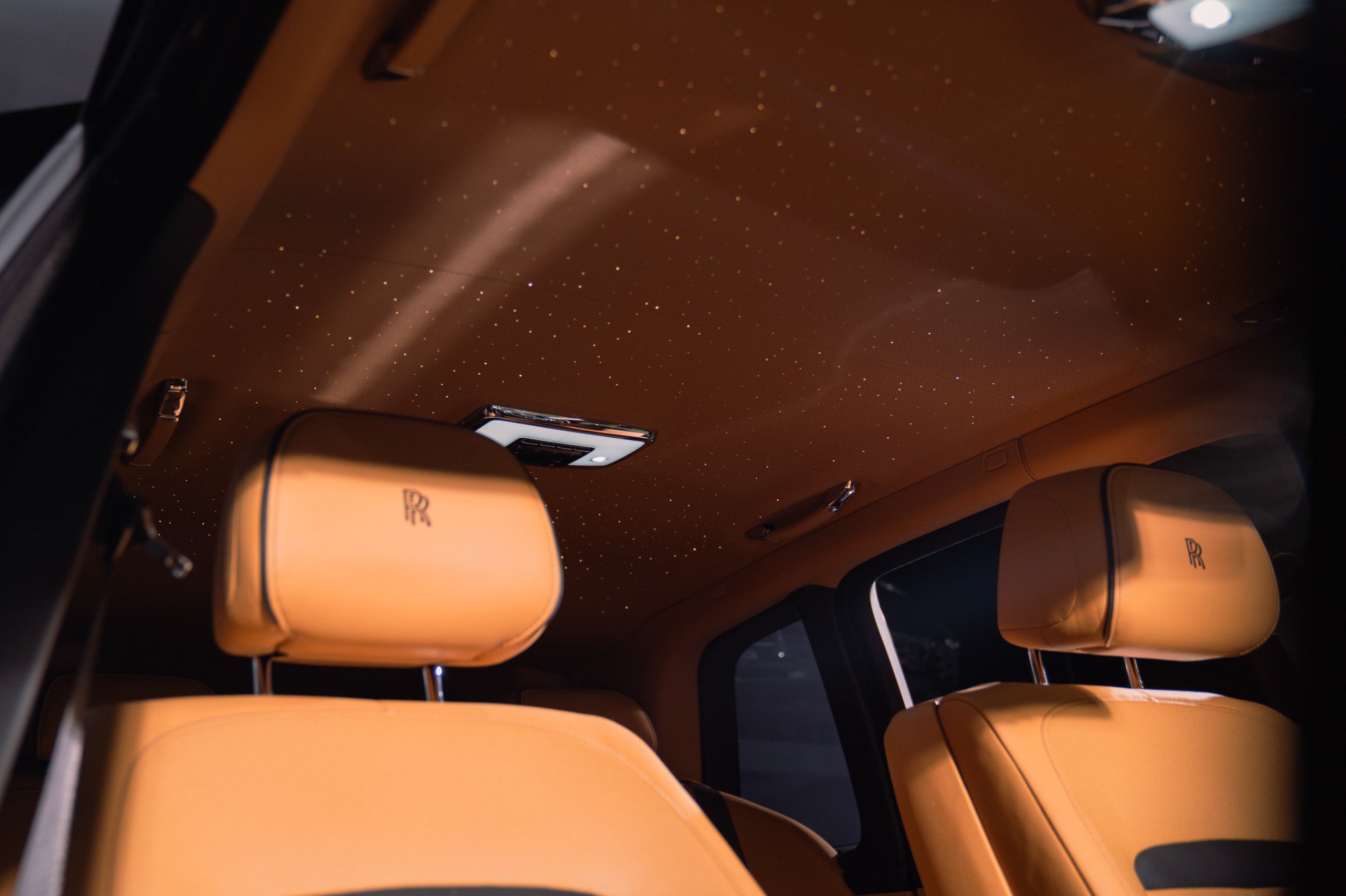 Used 2021 Rolls-Royce Cullinan Black Badge AWD/4WD image 31