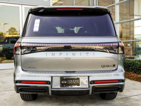 New 2026 INFINITI QX80 4WD image 11