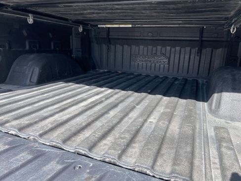 Used 2021 Chevrolet Silverado 1500 High Country w/ Technology Package image 13