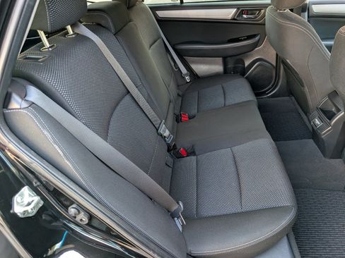 Used 2018 Subaru Outback 2.5i Premium AWD/4WD image 5