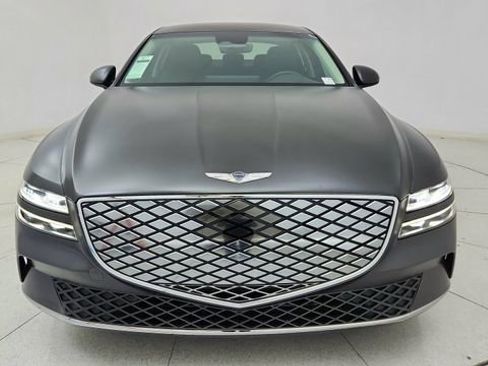Used 2024 Genesis G80 image 13