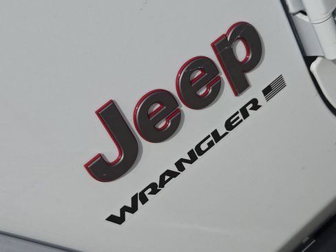 New 2026 Jeep Wrangler Unlimited Rubicon image 9