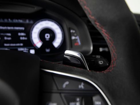 Used 2025 Audi RS Q8 performance image 18