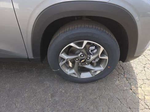 New 2026 Chevrolet Trax LT w/ Driver Confidence Package image 9