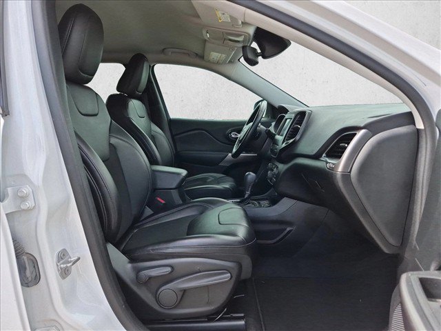 Used 2021 Jeep Cherokee Latitude Plus FWD image 19