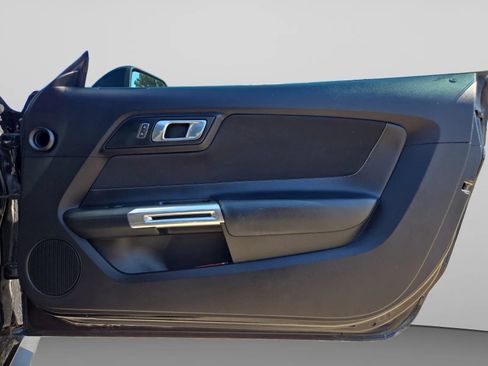 Used 2019 Ford Mustang Coupe RWD image 34