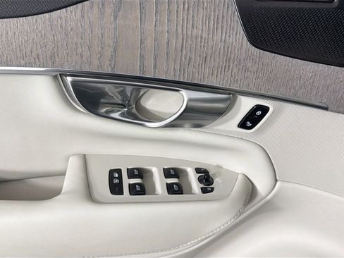 Certified 2023 Volvo XC90 B6 Plus w/ Protection Package Premier image 18