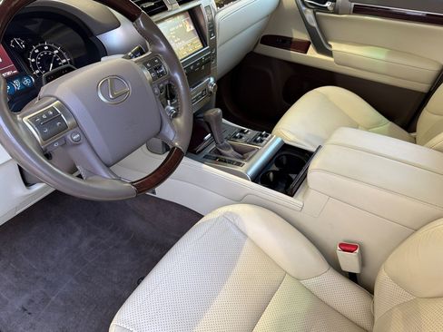 Used 2019 Lexus GX 460 Luxury AWD/4WD image 11