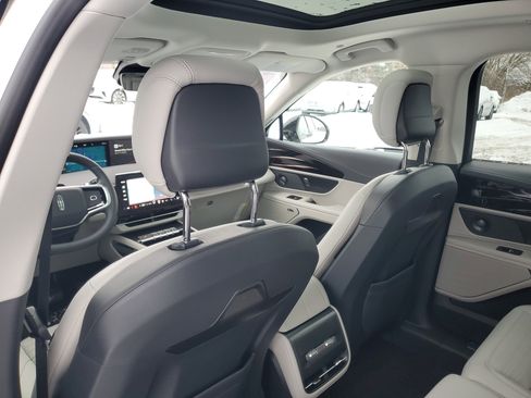 New 2026 Lincoln Nautilus Reserve w/ Jet Appearance Package image 30