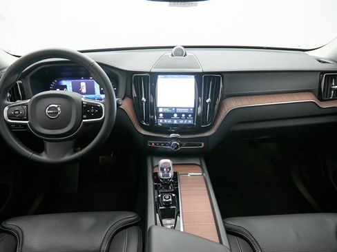 Certified 2023 Volvo XC60 T8 Ultimate w/ Climate Package AWD/4WD image 26
