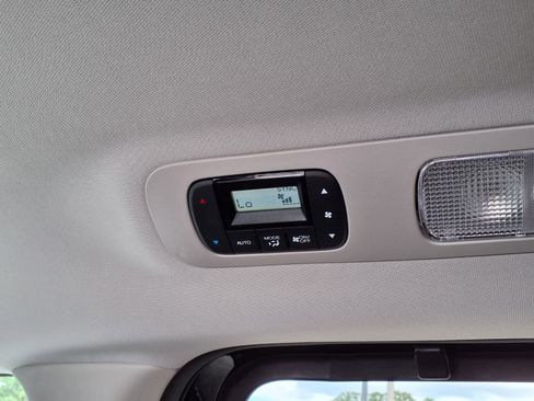 Used 2026 Honda Odyssey EX-L image 17