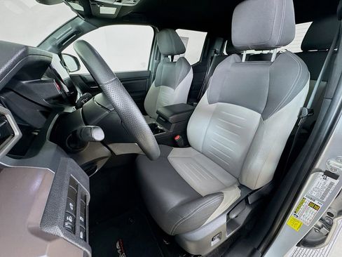 Used 2024 Toyota Tacoma TRD Off-Road image 10