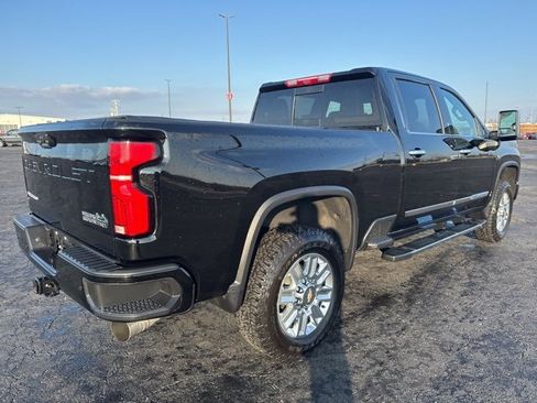 Used 2025 Chevrolet Silverado 3500 High Country w/ High Country Premium Package image 4