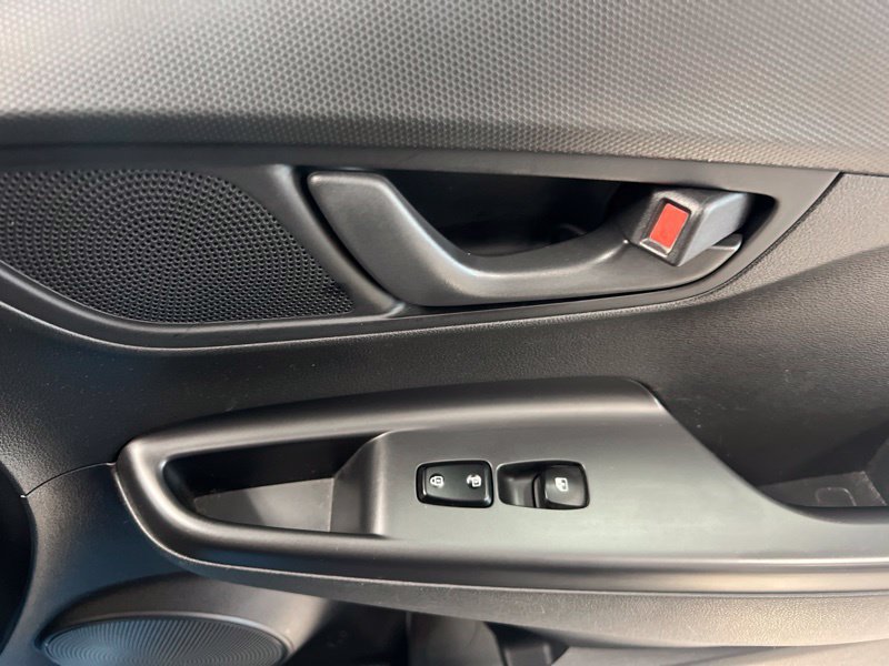 Used 2018 Hyundai Kona SEL FWD image 14