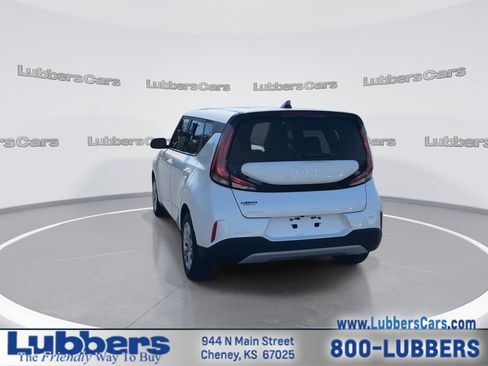 Used 2023 Kia Soul LX FWD image 7