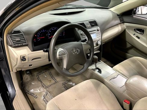 Used 2011 Toyota Camry LE FWD image 17
