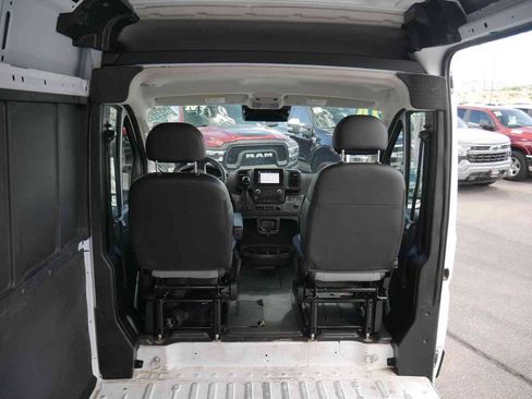 Used 2024 RAM ProMaster 2500 w/ Convenience Group FWD image 18