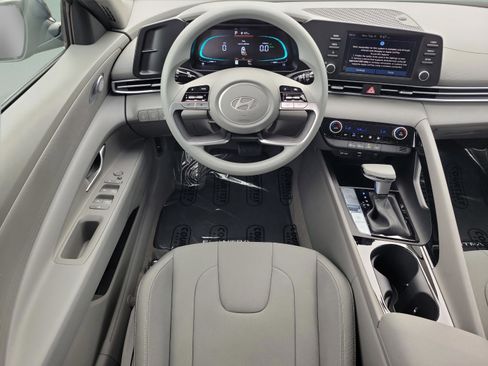 New 2025 Hyundai Elantra Blue image 10