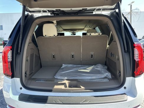 New 2026 GMC Yukon Denali w/ Denali Reserve Package image 11