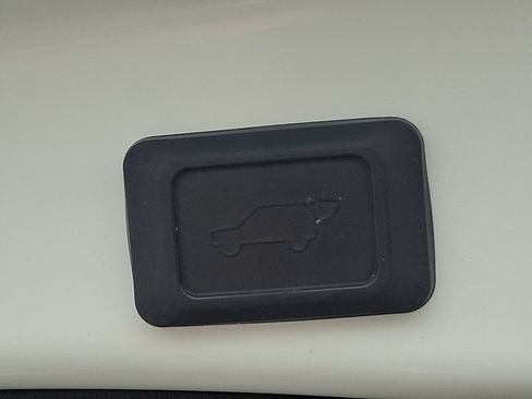 Used 2020 Toyota RAV4 Limited AWD/4WD image 33