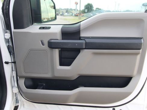 Used 2019 Ford F150 XL w/ Equipment Group 101A Mid AWD/4WD image 32