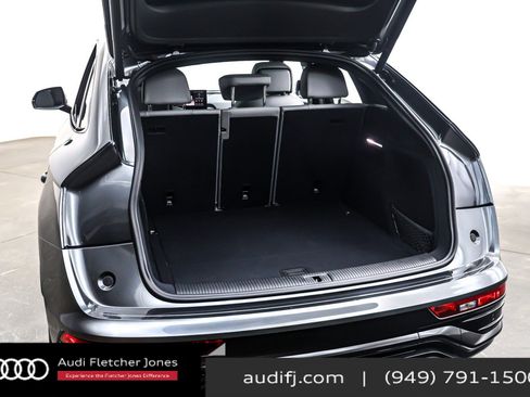 Used 2024 Audi Q5 2.0T Prestige w/ Prestige Package image 24