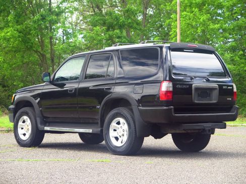 Used 1999 Toyota 4Runner SR5 AWD/4WD image 3