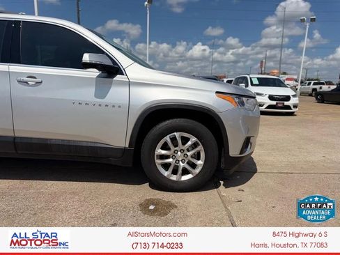 Used 2018 Chevrolet Traverse LT w/ LPO, Floor Liner Package AWD/4WD image 4