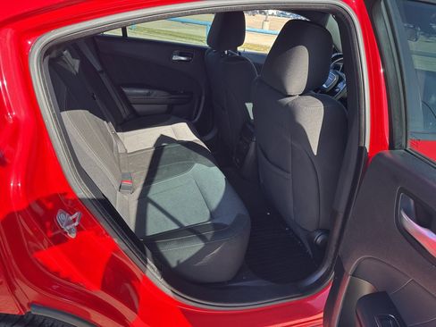 Used 2022 Dodge Charger SXT w/ Blacktop Package image 12