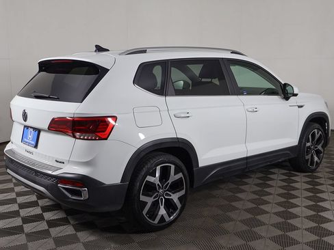 Used 2023 Volkswagen Taos SEL AWD/4WD image 13