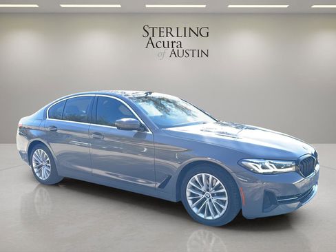 Used 2021 BMW 540i w/ Convenience Package image 3