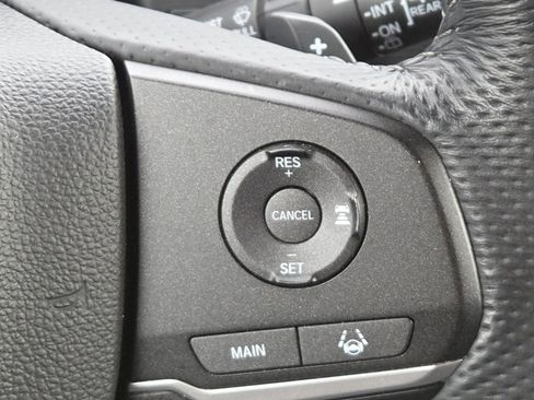 Used 2024 Honda Passport EX-L image 8