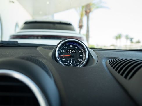 Certified 2025 Porsche 718 Cayman GTS RWD image 15