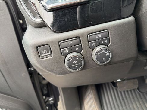 Used 2023 Chevrolet Silverado 1500 LT image 13