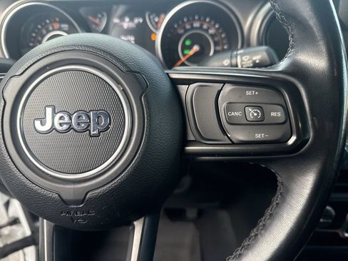 Used 2022 Jeep Wrangler Unlimited Sport AWD/4WD image 15