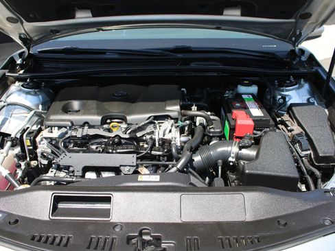 Used 2018 Toyota Camry SE FWD image 27