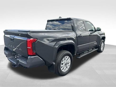Certified 2025 Toyota Tacoma SR5 AWD/4WD image 6
