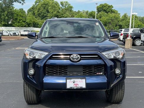 Used 2021 Toyota 4Runner SR5 AWD/4WD image 10
