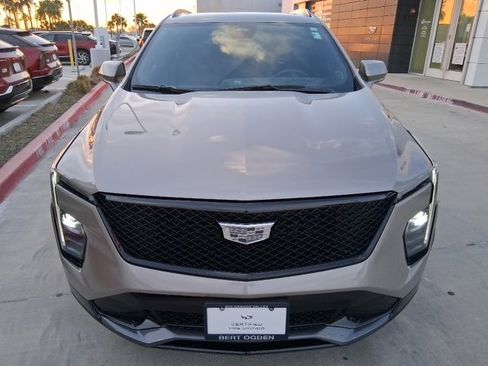 Used 2024 Cadillac XT4 Sport w/ Technology Package image 2